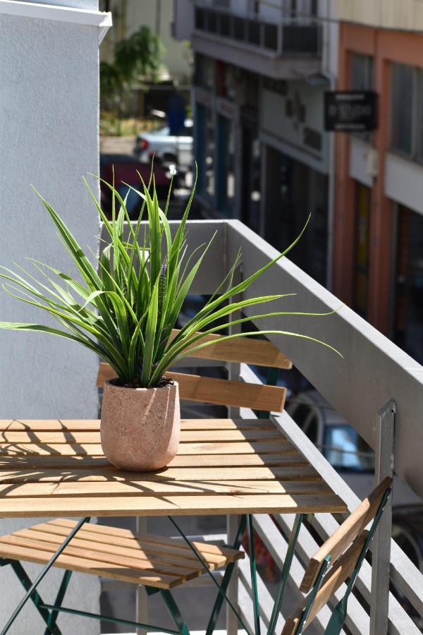 Olive - Happyhostgr - Downtown Apartment Volos Exterior foto